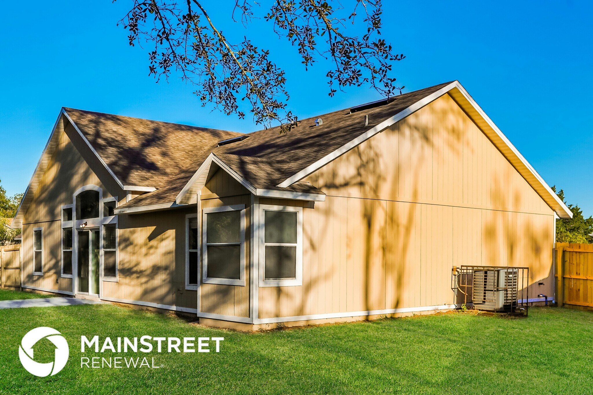 Building Photo - 7650 Dover Cliff Dr S