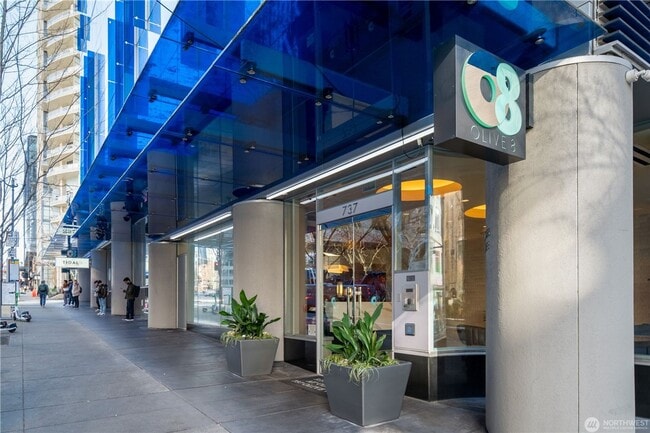 Building Photo - Stunning 2BR/2Bath luxury condo above Hyatt at Olive 8