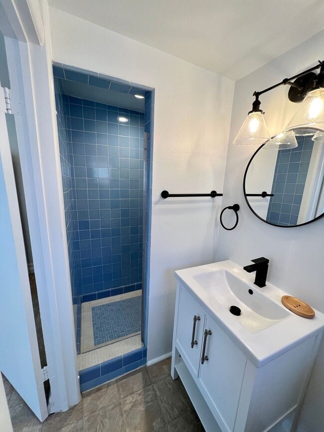 Building Photo - Studio in North Park - Freshly Painted, Community Laundry, Pet Friendly