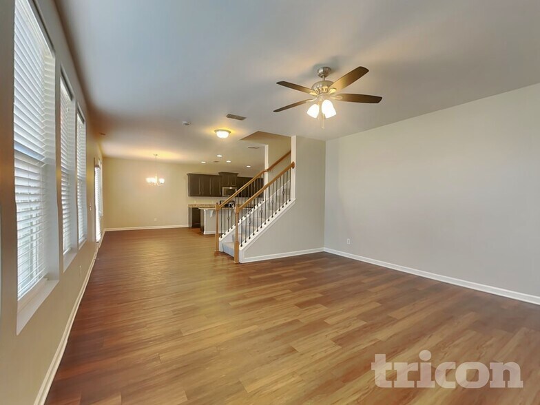 Building Photo - 703 Bench Ln