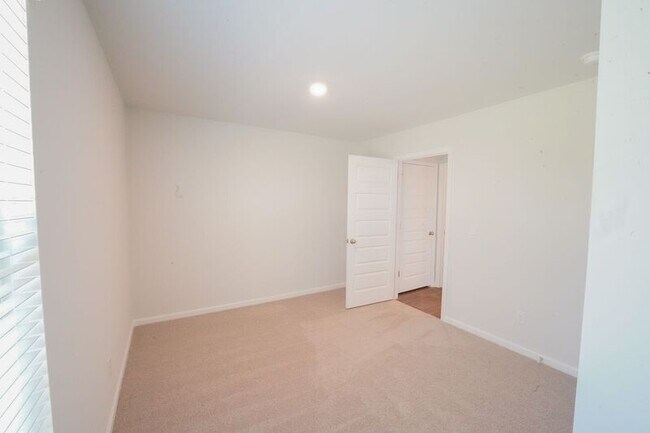 Building Photo - 481 Coconut Dr