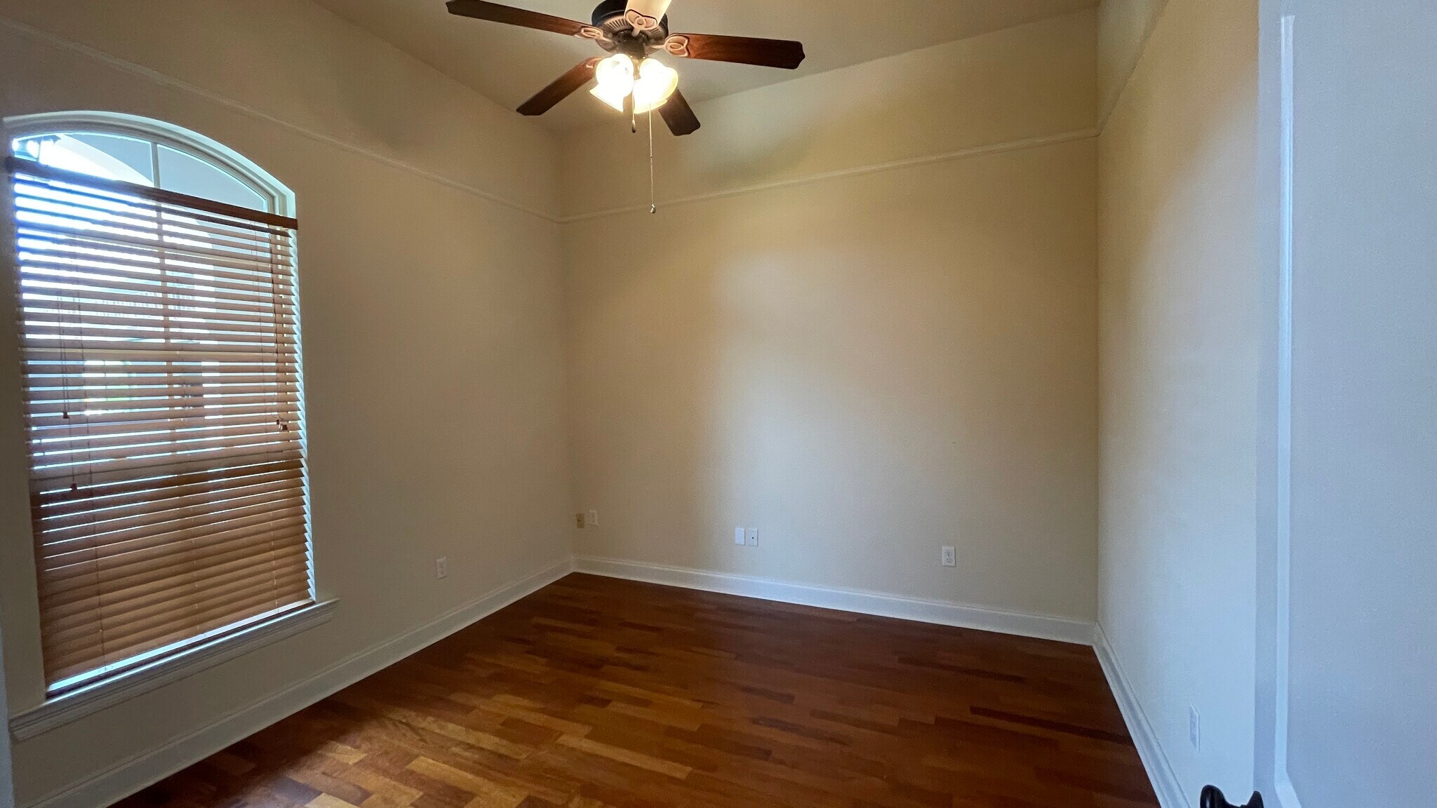 Office - 20175 Kingland Dr
