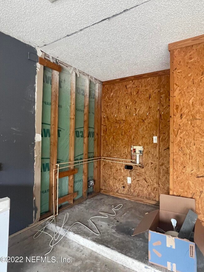 Building Photo - 3348 Volley Dr