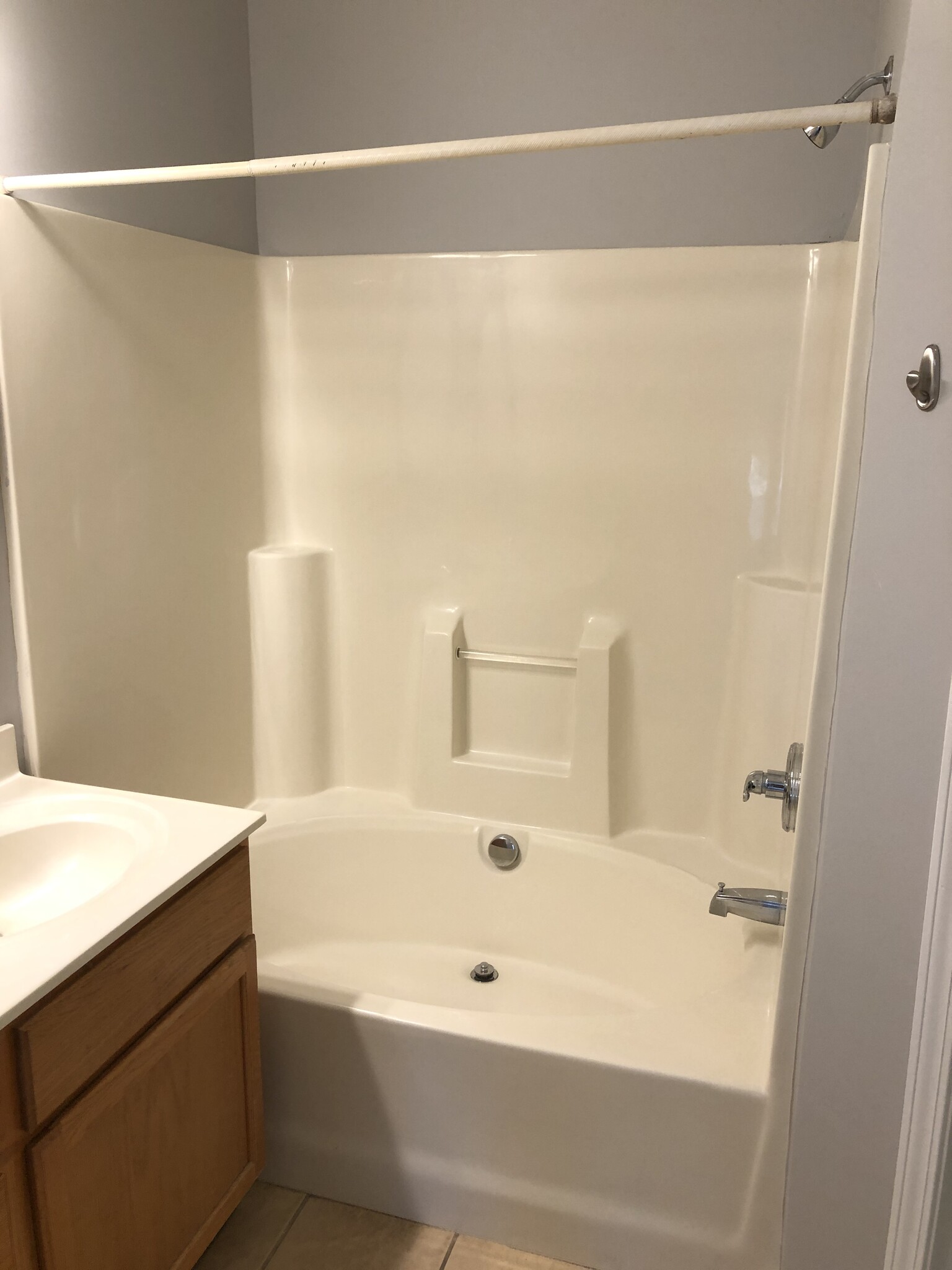 Master Bath - 112 Willowfield Ln