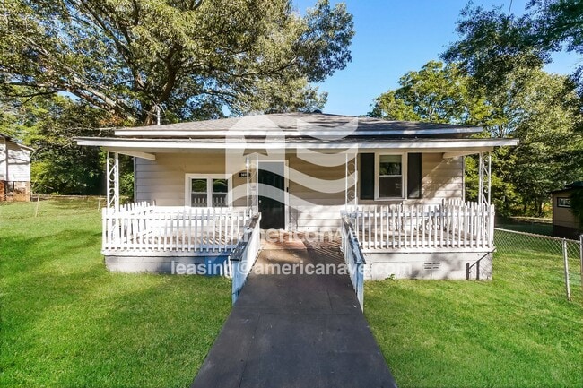 Primary Photo - 1411 Juniper St