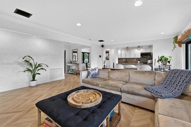 Building Photo - Southwest 74th Street, Miami, FL 33183 - 3 BR 2 BA single-family home