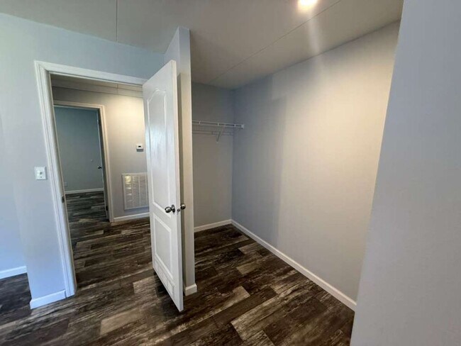 Building Photo - BEAUTIFUL +55 HOA COMMUNITY