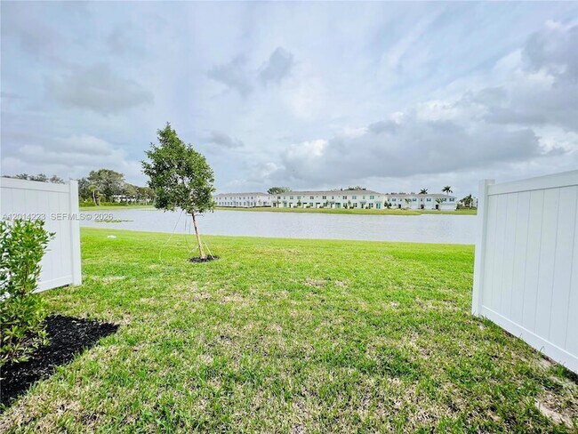 Building Photo - 6923 Harbours Edge Ave