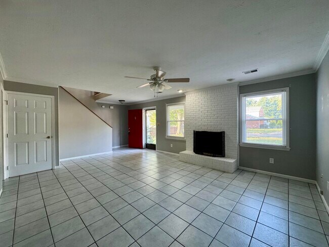 Building Photo - 344 Stonegate Way