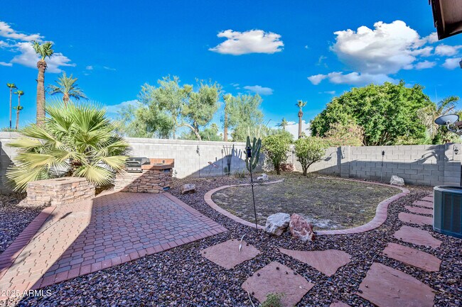 Building Photo - 3737 N 141st Dr