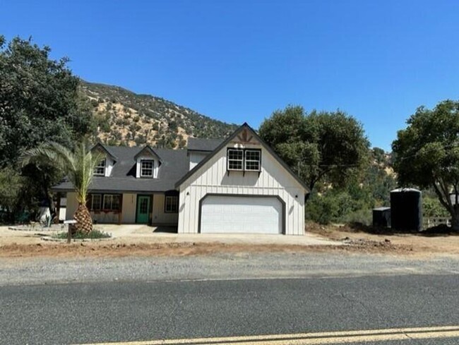 Building Photo - Beautiful Mountain Views, Tule River next ...