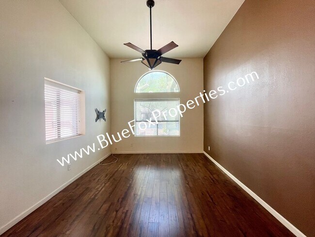 Building Photo - 2898 E Weymouth Cir