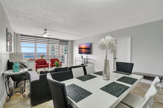 Building Photo - 3725 S Ocean Dr