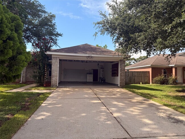 Building Photo - 5334 Tallowpine Terrace