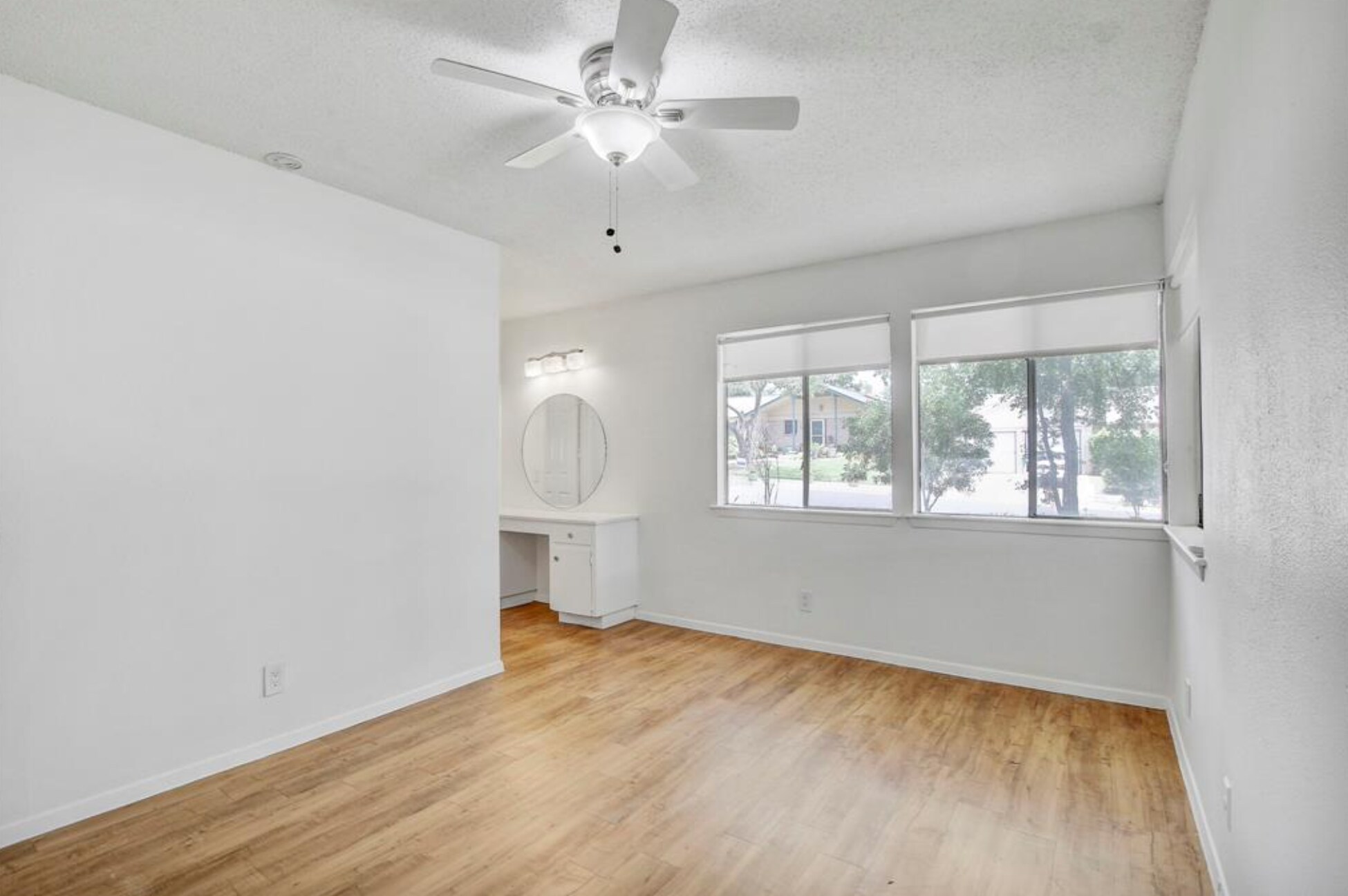 Building Photo - 705 Huntingdon Pl