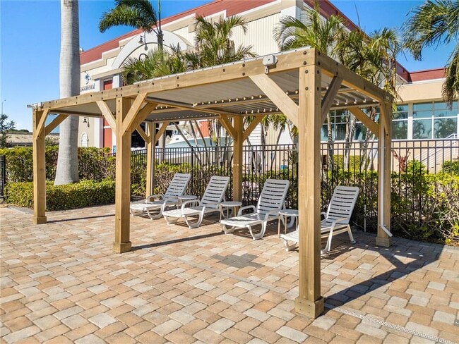 Building Photo - 3167 Moorings Dr S