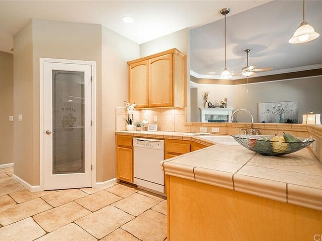 Building Photo - 109 Sterling Oaks Dr