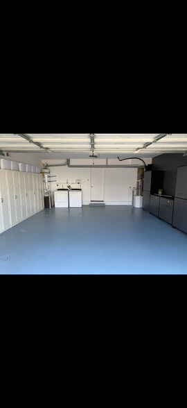 Building Photo - 2406 Maravilla Way