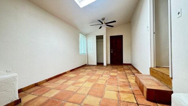 Building Photo - 3019 E Drachman St