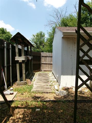 Building Photo - 907 Dawson St