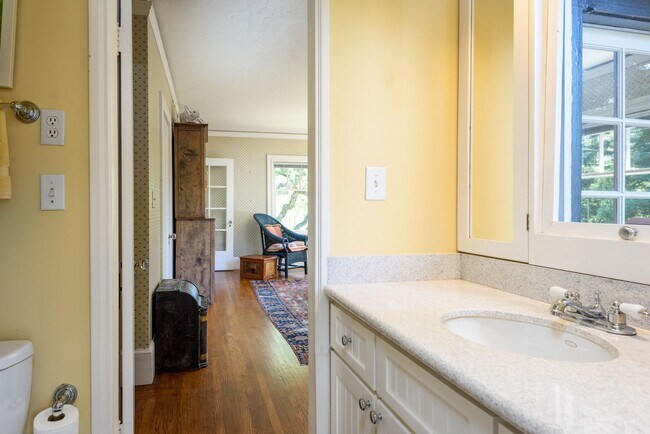 Building Photo - Vintage Craftsman Atherton Estate with Mod...