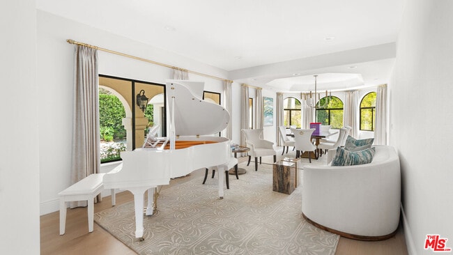 Building Photo - 28820 Grayfox St