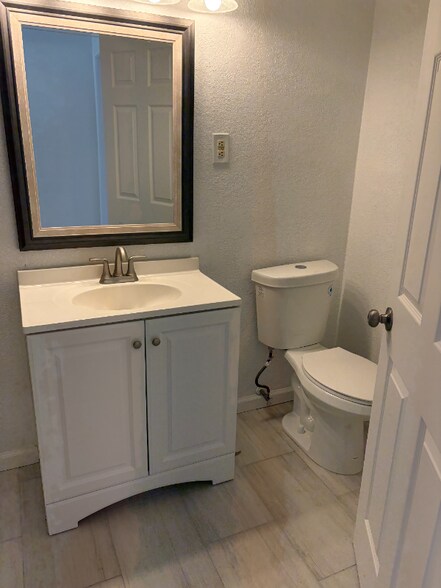 Building Photo - 229 E Langley Blvd