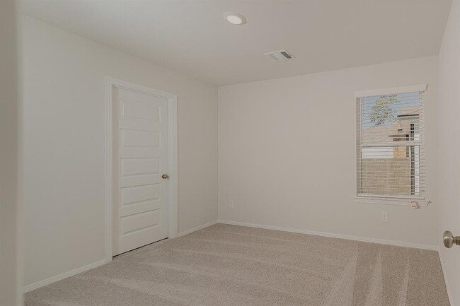Building Photo - 10714 Violet Bloom Dr