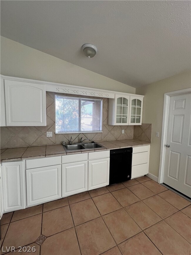 Building Photo - 6617 Baywood Ave