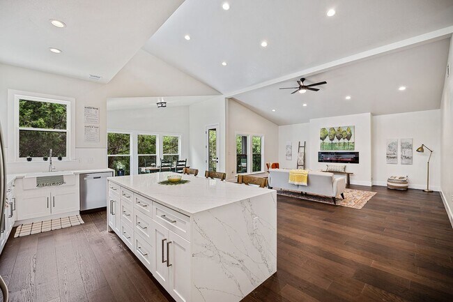 Building Photo - 21107 Panhandle Cove