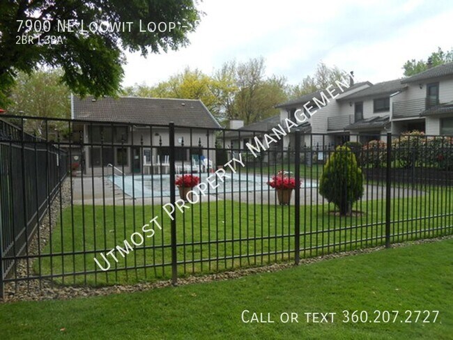 Building Photo - PERFECT FOR ROOMMATES: Spacious 2 x 2.5 To...