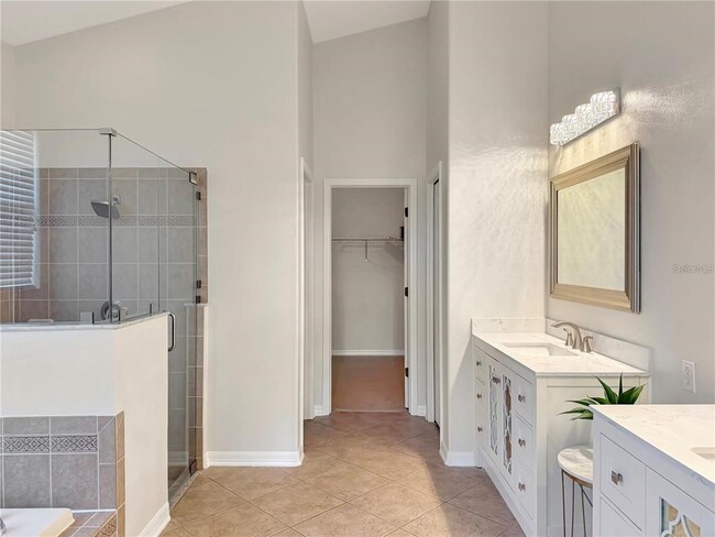 Building Photo - 6817 Cromwell Garden Dr