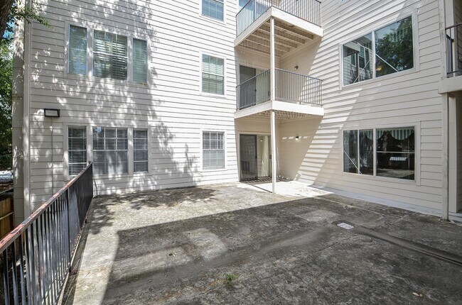 Building Photo - 2333 Bering Dr