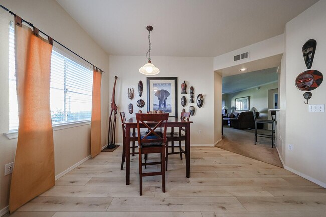 Building Photo - 3236 E Chandler Blvd