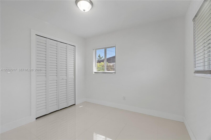 Building Photo - 10501 SW 53rd St
