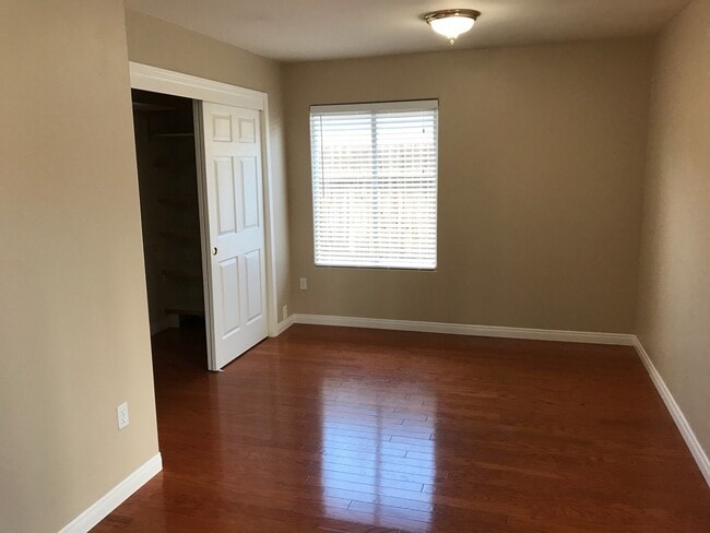 Building Photo - 8111 Ipswich Way