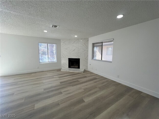 Primary Photo - 1498 Tamareno Cir