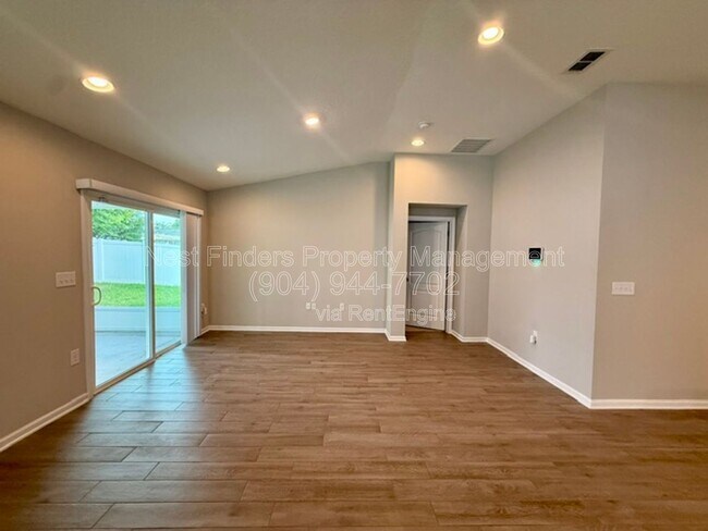 Building Photo - 3130 Little Kern Ln