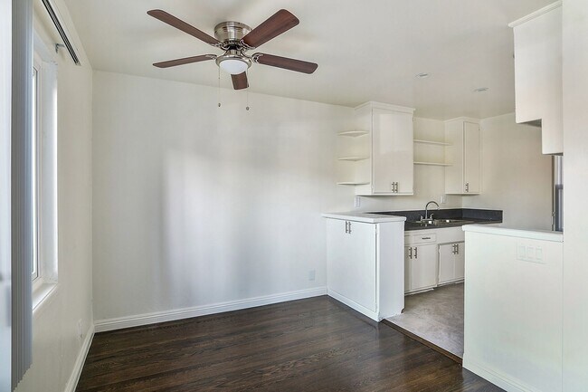 Interior Photo - ard712
