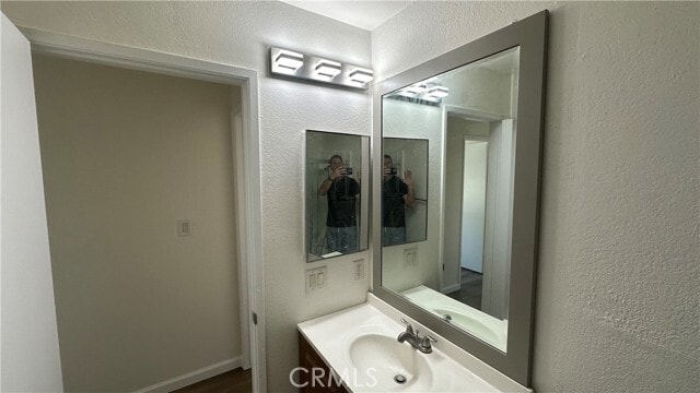 Building Photo - 315 Acebo Ln