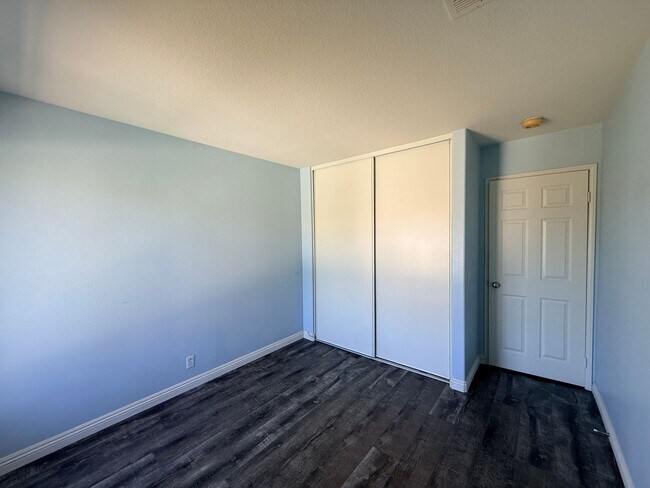 Building Photo - Stunning 5-Bedroom Pool Home in Corona is now available for rent