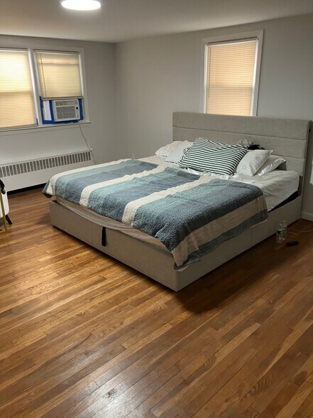 Building Photo - 106 Prospect St