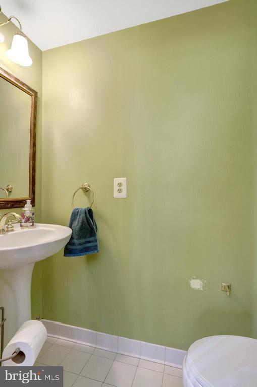 Building Photo - 5257 Bessley Pl