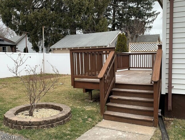 Building Photo - 2144 Evans St