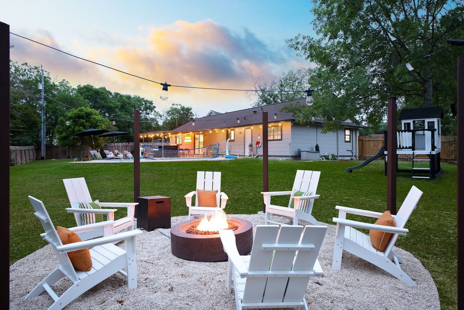 Building Photo - 3951 Starhill Dr