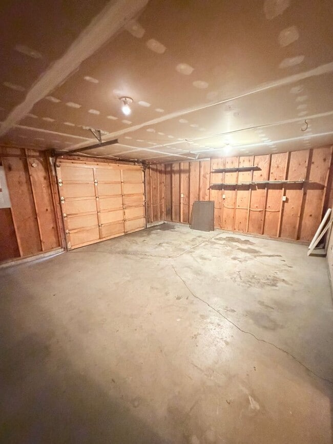 Building Photo - 217 Ash St