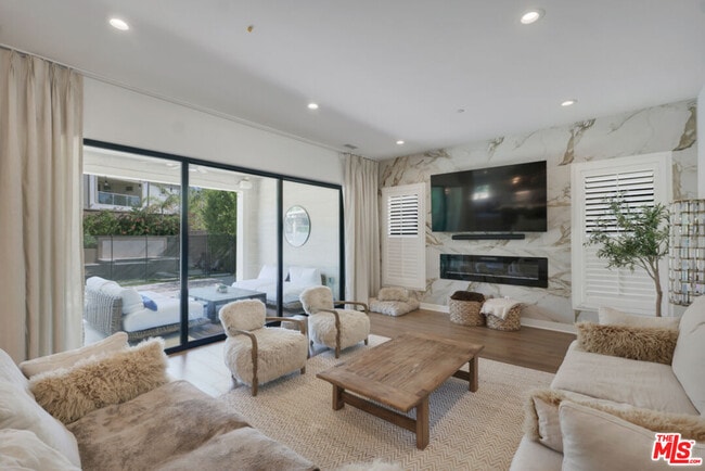 Building Photo - 20559 Wood Rose Ct