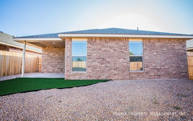 Building Photo - 2113 N. Ave. L-