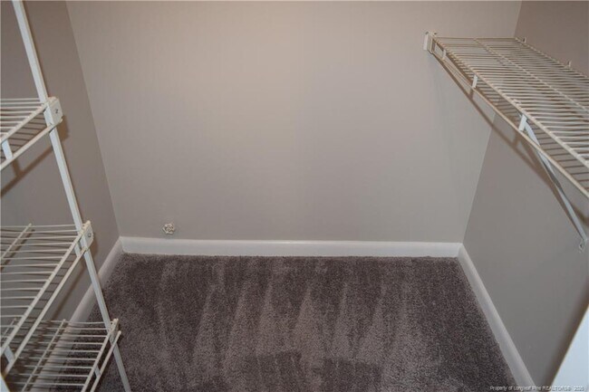 Building Photo - 668 Bartons Landing Pl