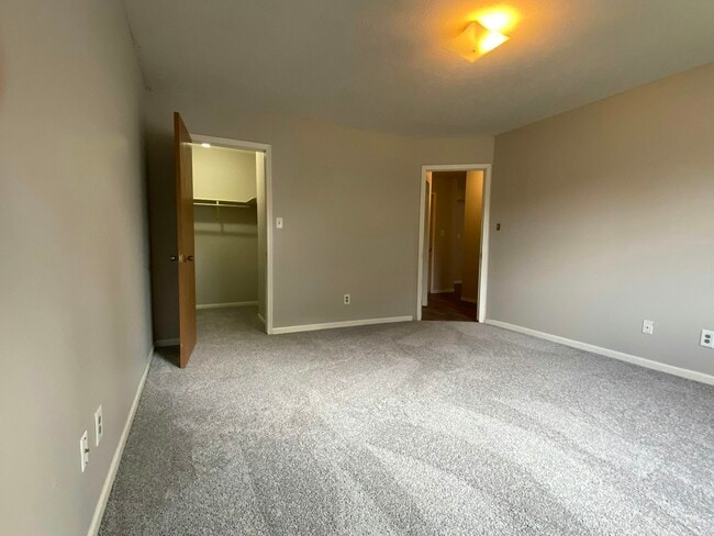 Building Photo - 103 Elkins Ln